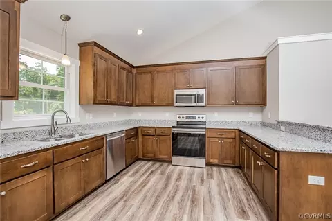2201 Saffron Ln, Chester, VA 23836 photo 10