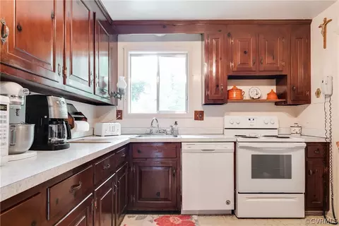 11701 Olde Coach Dr, Midlothian, VA 23113 photo 6