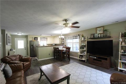 8831 Marlfield Rd, Gloucester, VA 23061 photo 8