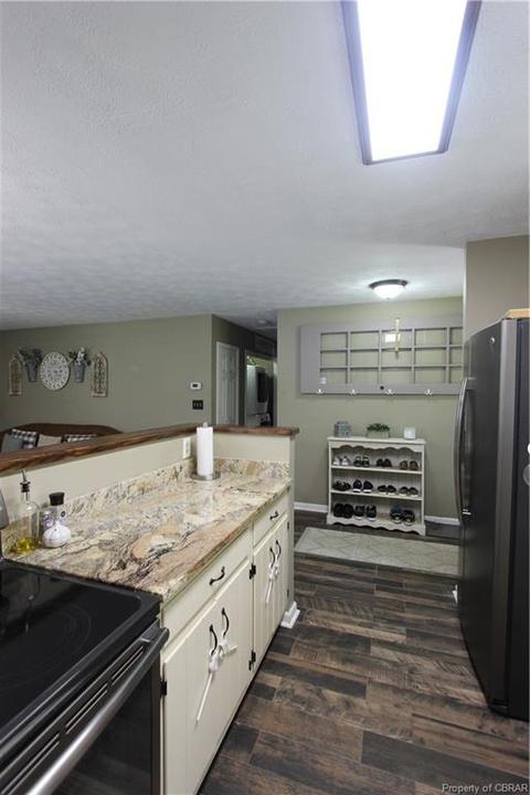 8831 Marlfield Rd, Gloucester, VA 23061 photo 13