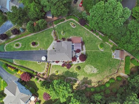 7100 Harbourside Ct, Midlothian, VA 23112 photo 2