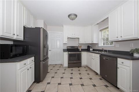 1643 Upperbury Dr, Midlothian, VA 23114 photo 6