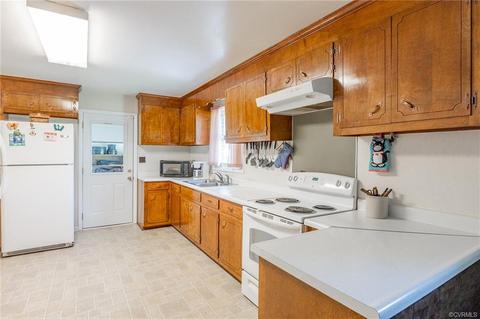 20118 Cox Rd, Sutherland, VA 23885 photo 16