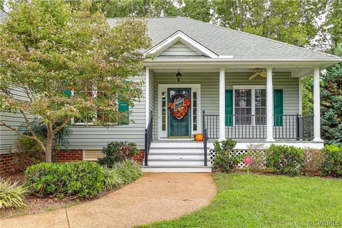 9213 Bailey Oak Dr, Midlothian, VA 23112 photo 3