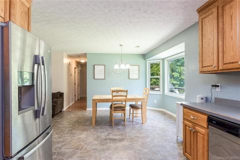 7841 Dutton Rd, Gloucester, VA 23061 photo 13