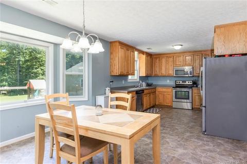 7841 Dutton Rd, Gloucester, VA 23061 photo 10