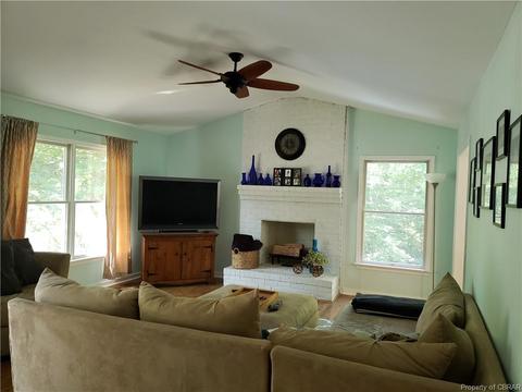 7611 Catlett Rd, Gloucester, VA 23061 photo 4