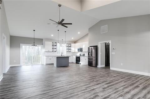 2112 Sizer Rd, Beaverdam, VA 23015 photo 3