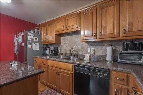 5714 Whisper Dr, Sutherland, VA 23885 photo 11