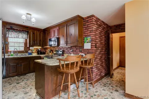 302 Rollingview Dr, Sandston, VA 23150 photo 6