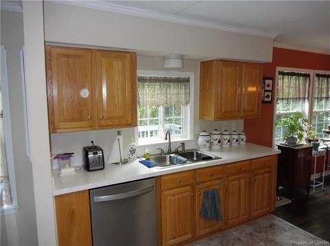 7666 Curtis Dr, Gloucester, VA 23061 photo 8