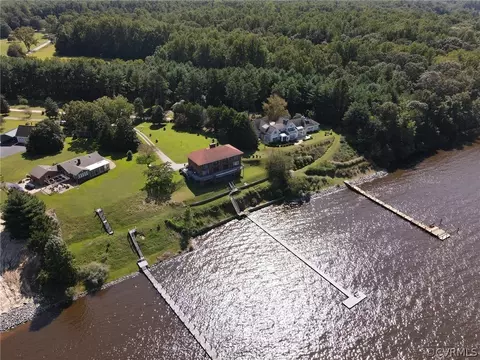 11792 Deep Point Ln, Gloucester, VA 23061 photo 37
