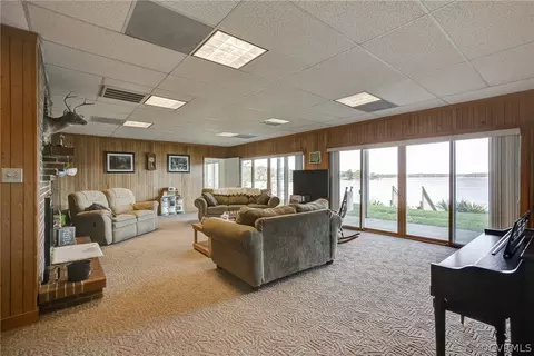 11792 Deep Point Ln, Gloucester, VA 23061 photo 24