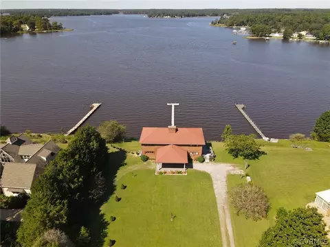 11792 Deep Point Ln, Gloucester, VA 23061 photo 6