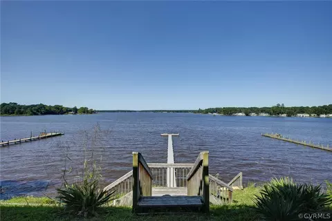 11792 Deep Point Ln, Gloucester, VA 23061 photo 33