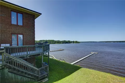 11792 Deep Point Ln, Gloucester, VA 23061 photo 31