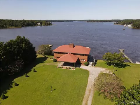 11792 Deep Point Ln, Gloucester, VA 23061 photo 5