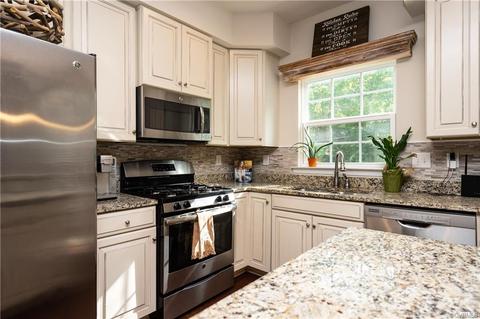 429 Creekwillow Dr, Midlothian, VA 23113 photo 12