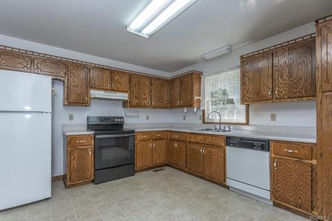 8510 Claiborne Rd, Sutherland, VA 23885 photo 4