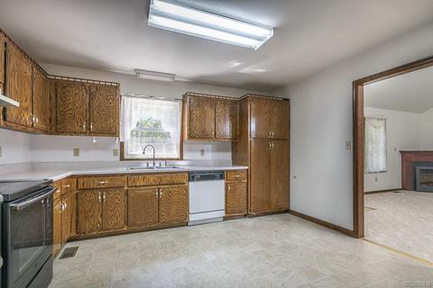 8510 Claiborne Rd, Sutherland, VA 23885 photo 3