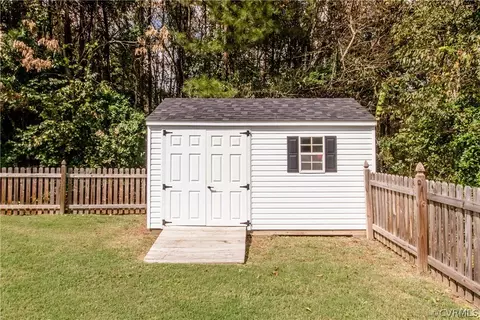 5702 Whisper Dr, Sutherland, VA 23885 photo 4