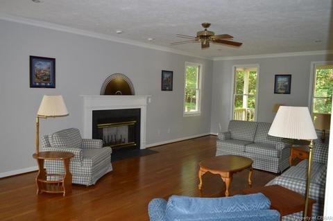 107 Timber Run Ln, Weems, VA 22576 photo 9