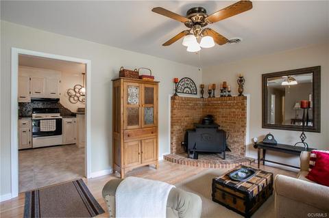 3702 Shoreview Dr, Sutherland, VA 23885 photo 9