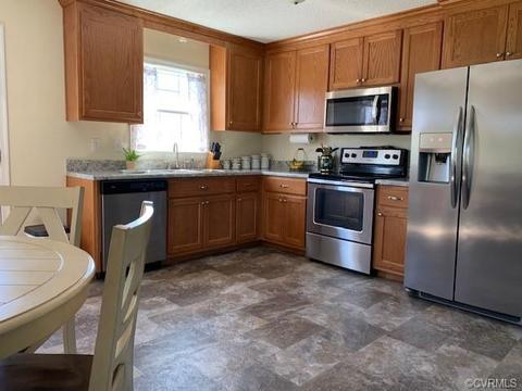 17160 Cabin Point Rd, Carson, VA 23830 photo 2