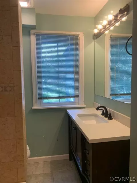 712 Forest View Dr, Richmond, VA 23225 photo 12