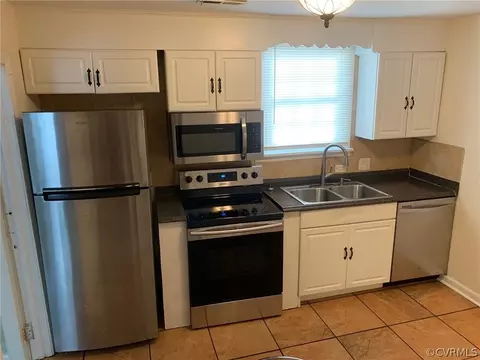 712 Forest View Dr, Richmond, VA 23225 photo 8