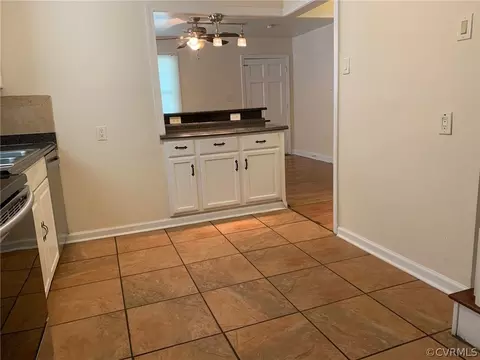 712 Forest View Dr, Richmond, VA 23225 photo 9