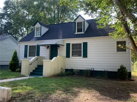 712 Forest View Dr, Richmond, VA 23225 photo 2