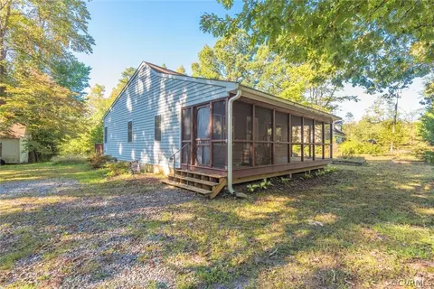 15731 Cooks Mill Rd, Lanexa, VA 23089 photo 3