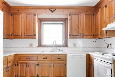 9232 Harmad Dr, Bon Air, VA 23235 photo 12