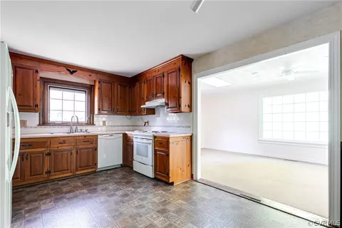9232 Harmad Dr, Bon Air, VA 23235 photo 13