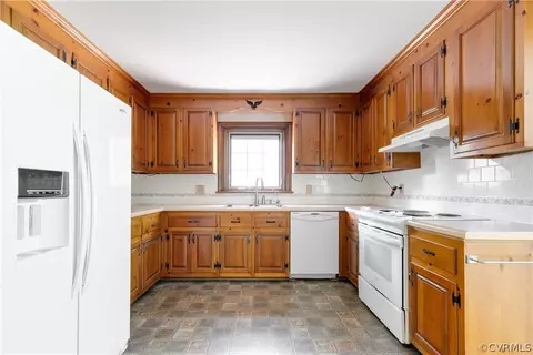 9232 Harmad Dr, Bon Air, VA 23235 photo 11