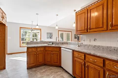 19160 Halifax Rd, Carson, VA 23830 photo 6