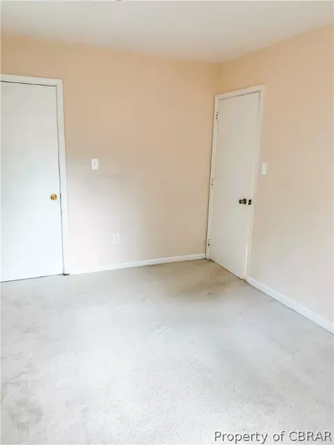 7449 Matoaka Ave, Gloucester Point, VA 23062 photo 14