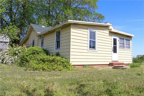 52 Yankee Point Rd, Lancaster, VA 22503 photo 3