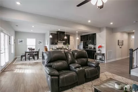 9213 Miranda Ln, Midlothian, VA 23112 photo 12
