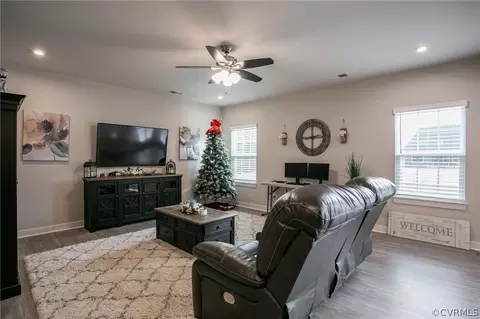 9213 Miranda Ln, Midlothian, VA 23112 photo 6