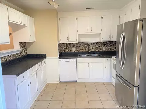 4466 Travis Run, Gloucester, VA 23061 photo 2