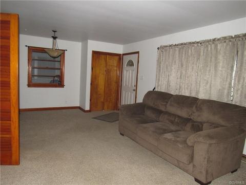 607 Dixon Dr, Richmond, VA 23224 photo 2