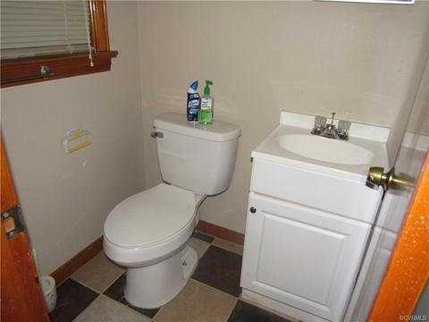 607 Dixon Dr, Richmond, VA 23224 photo 13
