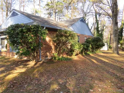 3037 Wighton Dr, Richmond, VA 23235 photo 2