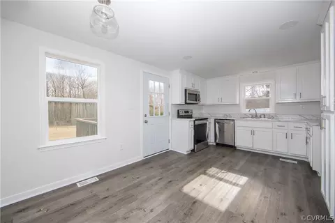 25622 Carson Rd, Carson, VA 23830 photo 4