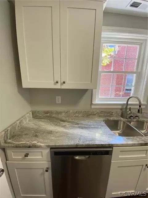 1922 Maple Shade Ln, Richmond, VA 23227 photo 5