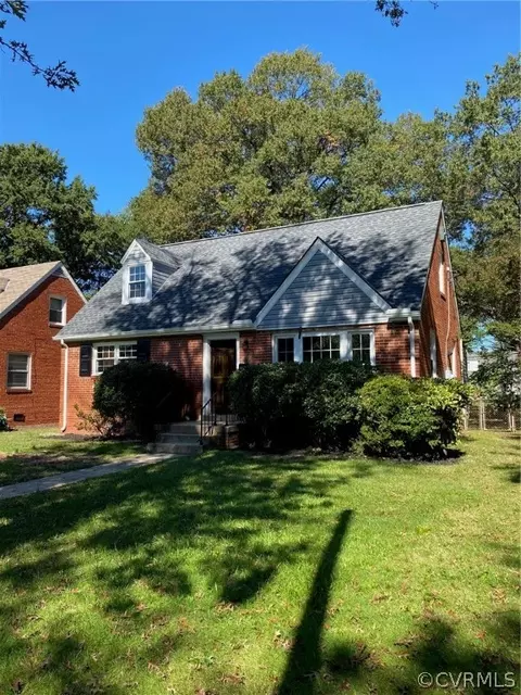 1922 Maple Shade Ln, Richmond, VA 23227 photo 3