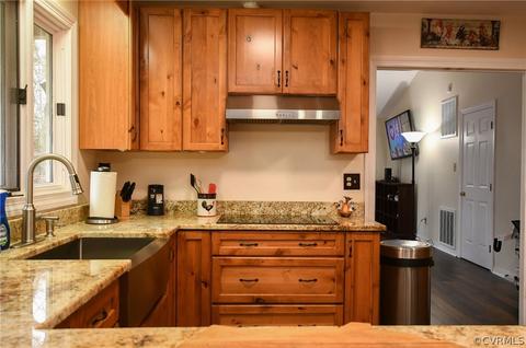 307 Cherry Hill Cir, Aylett, VA 23009 photo 5