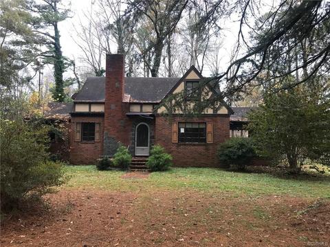 104 E Pinecrest St, Wakefield, VA 23888 photo 1